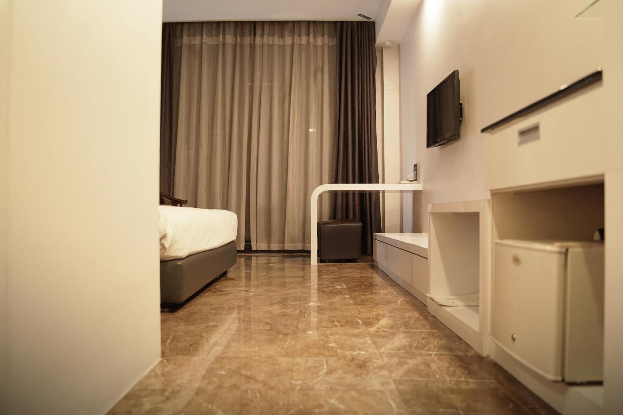 Dreamtel Jakarta Jacarta Exterior foto
